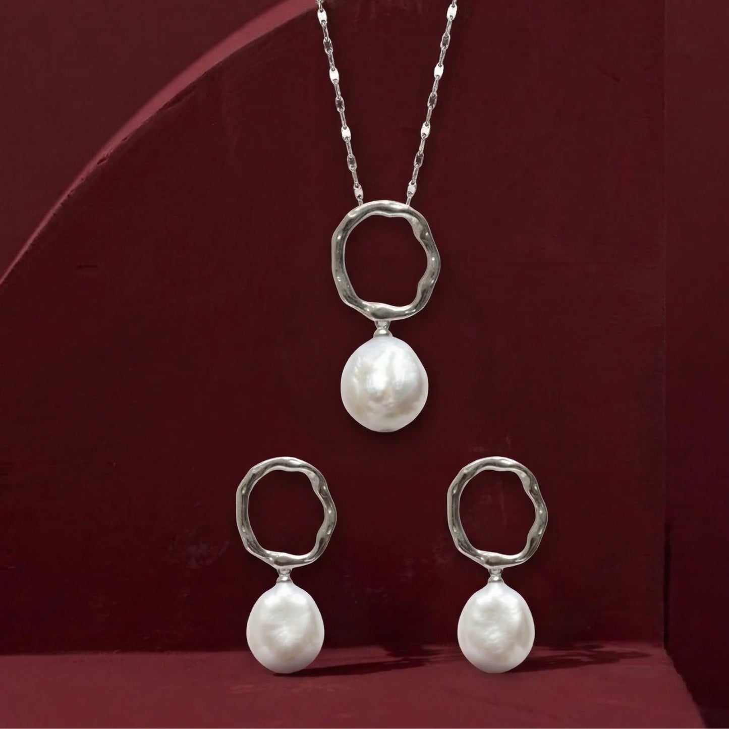 Liquid Silver &amp; Baroque Pearl Set image 0