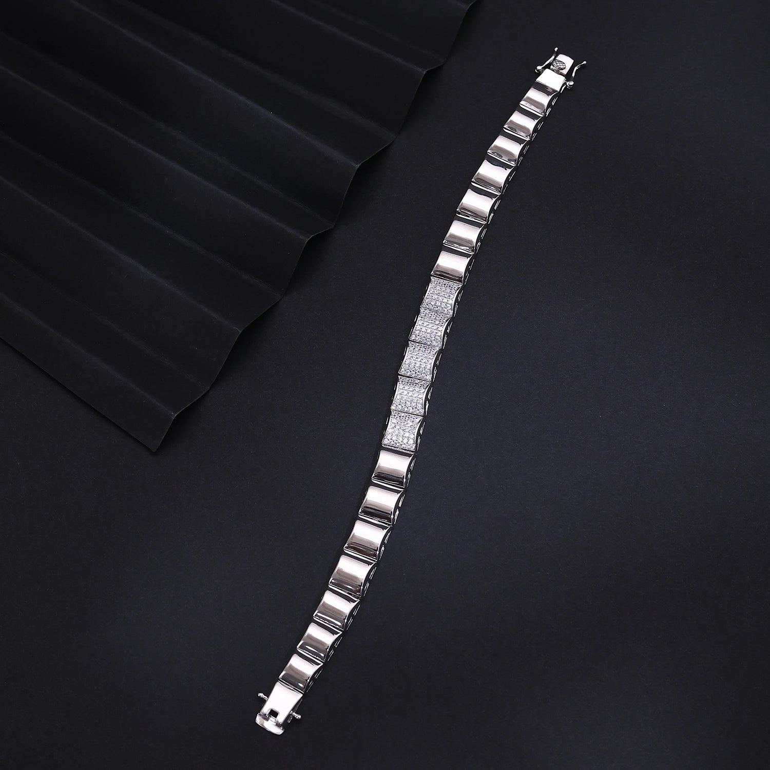 Alencia Luxe Pavé Link Bracelet image 0