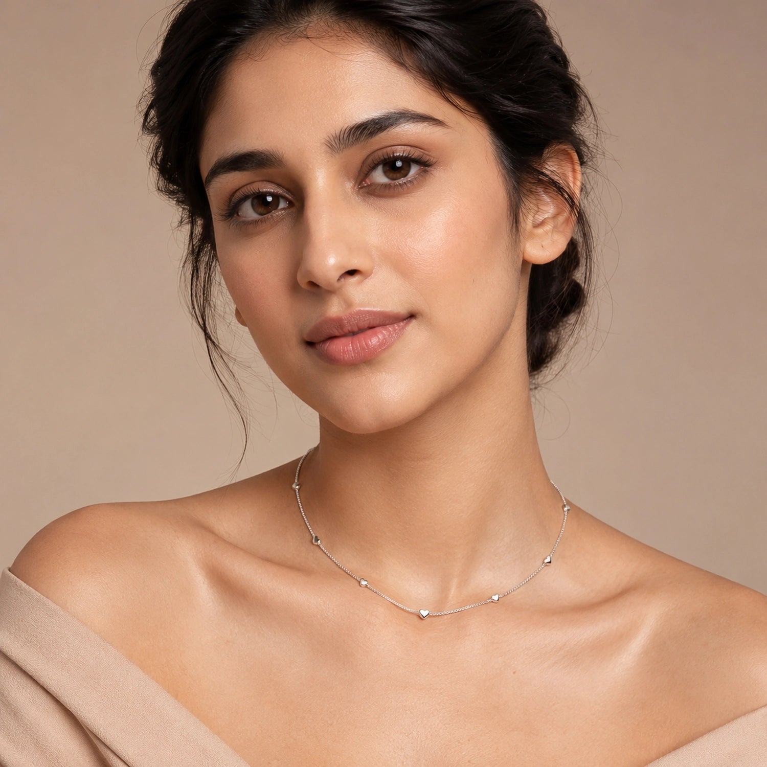Silver Heart Station Chain Necklace image 1