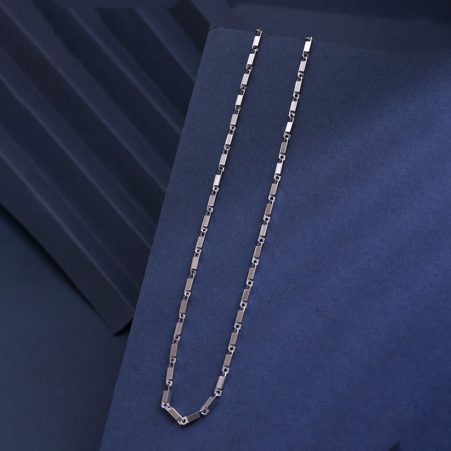 Alencia Vertex Link Silver Chain image 0