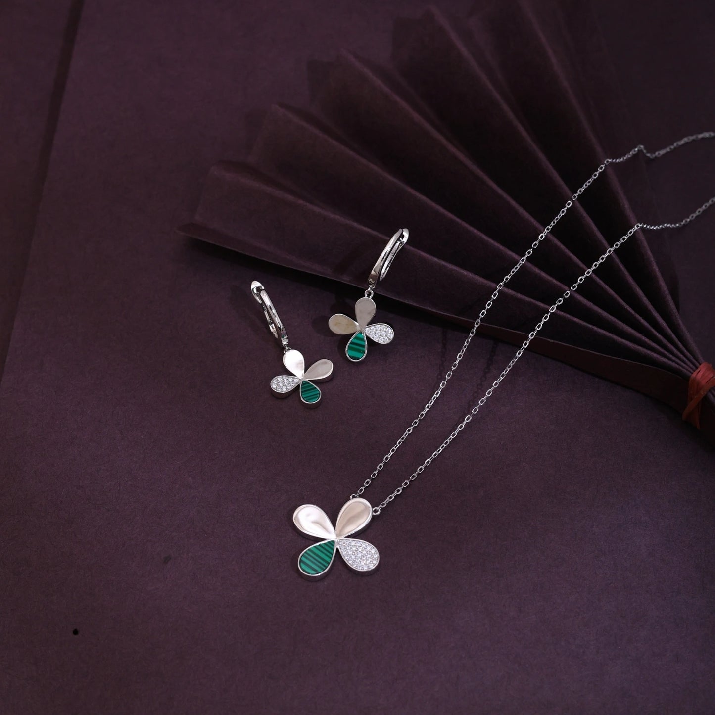Emerald Bloom Necklace &amp; Earrings Combo image 0