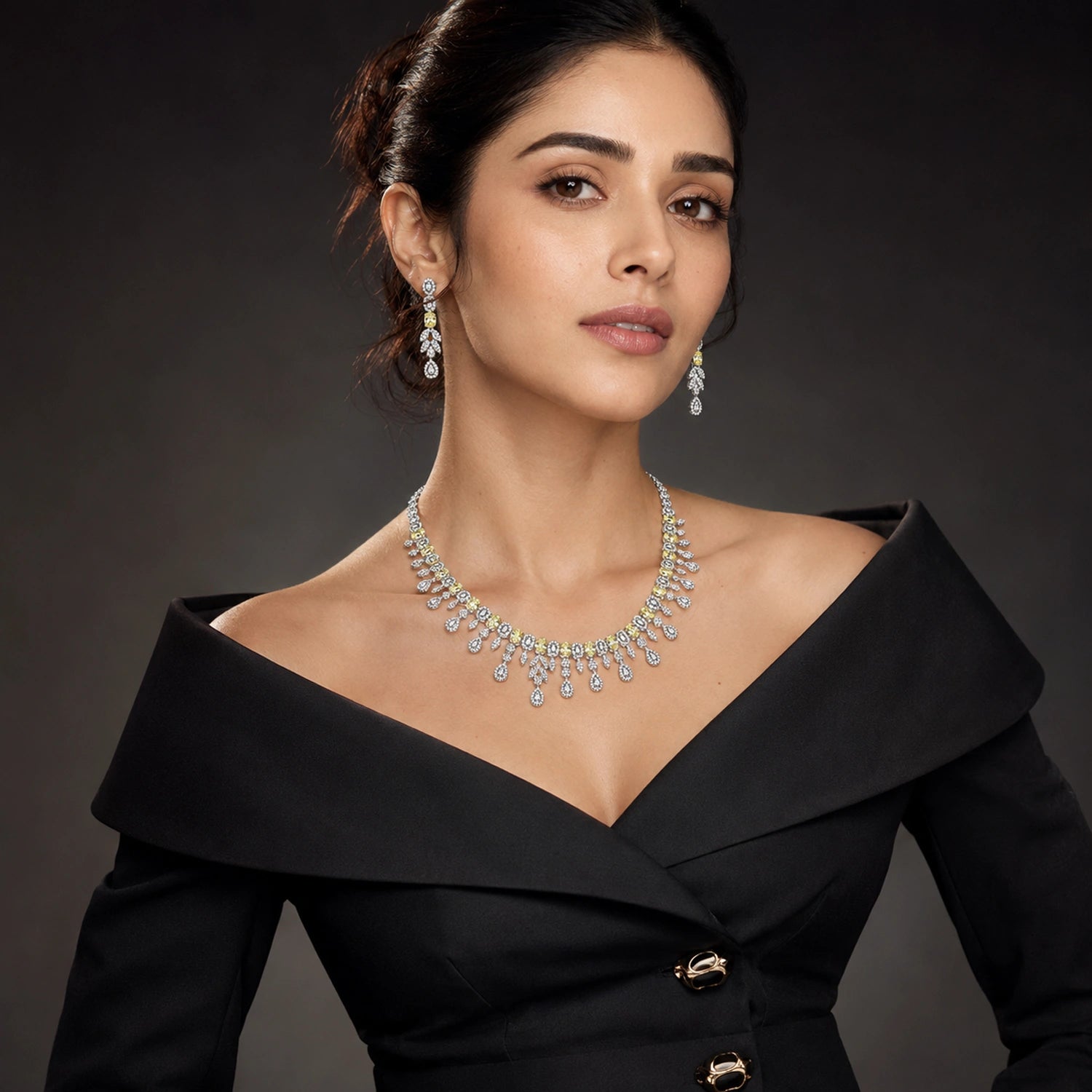 Alencia Golden Dewfall Necklace Set image 1