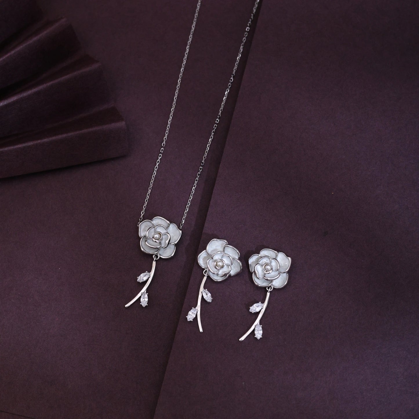 ALENCIA Azure Blossom Crystal &amp; Pearl Set image 0