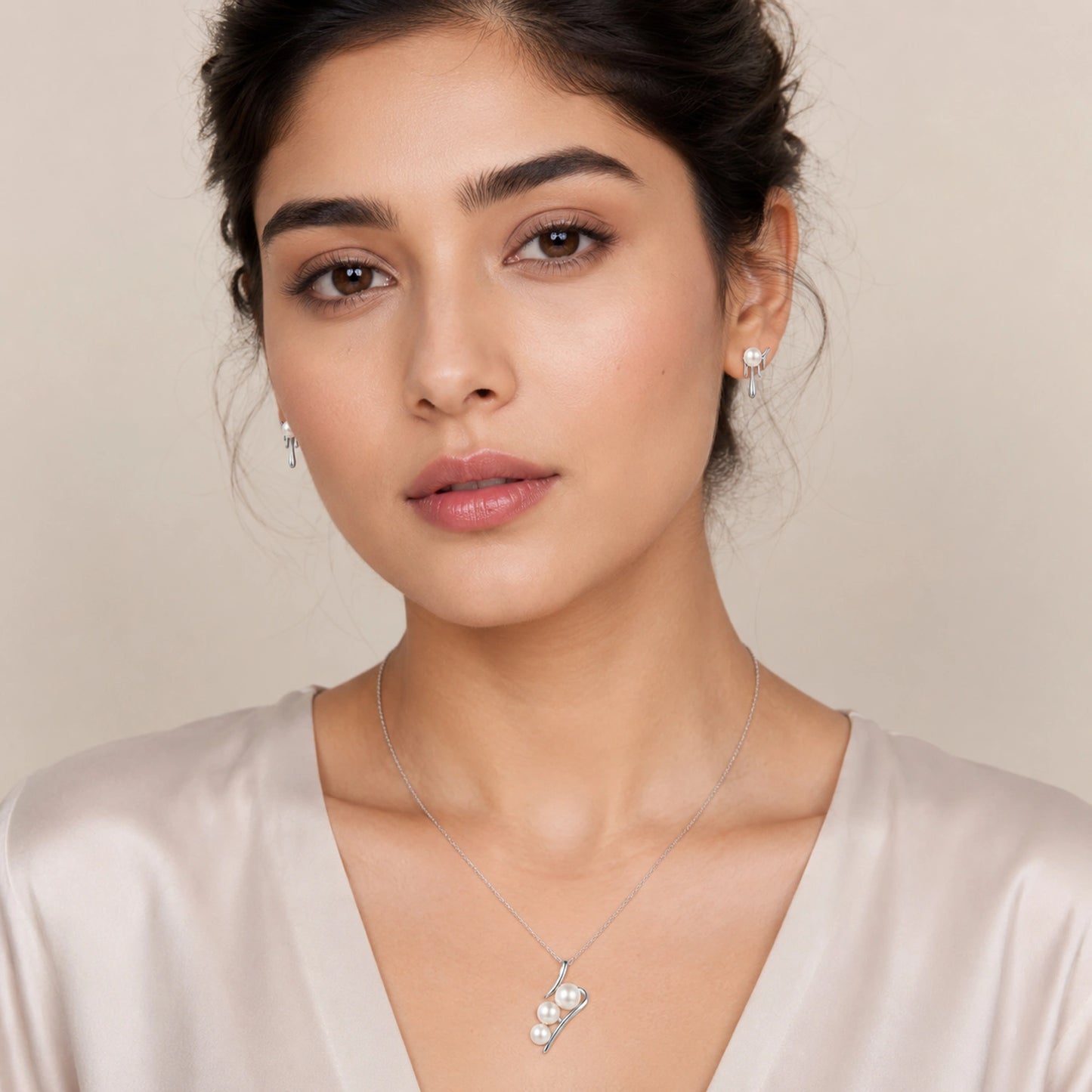 Alencia Liquid Silver Pearl Set image 1