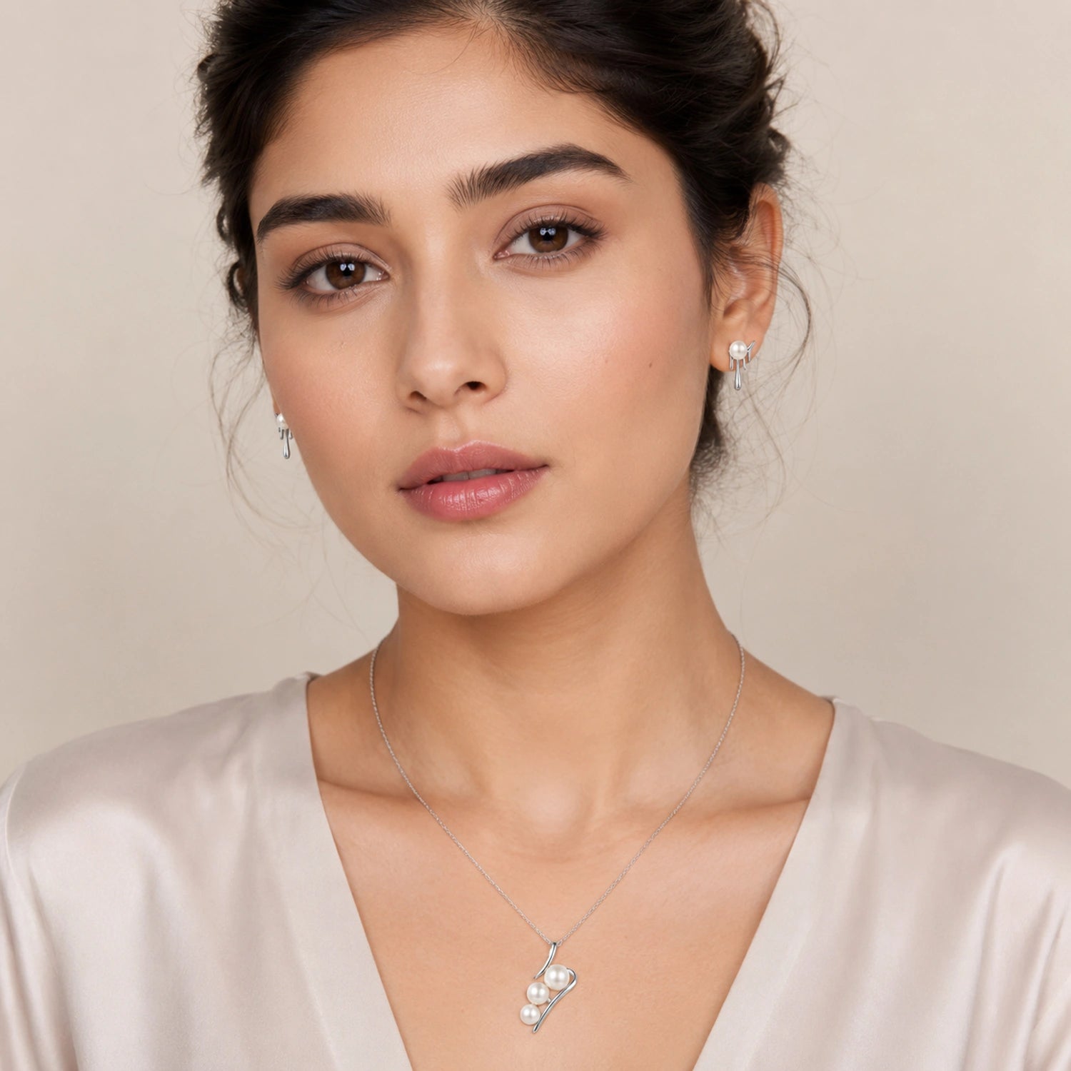 Alencia Liquid Silver Pearl Set image 1