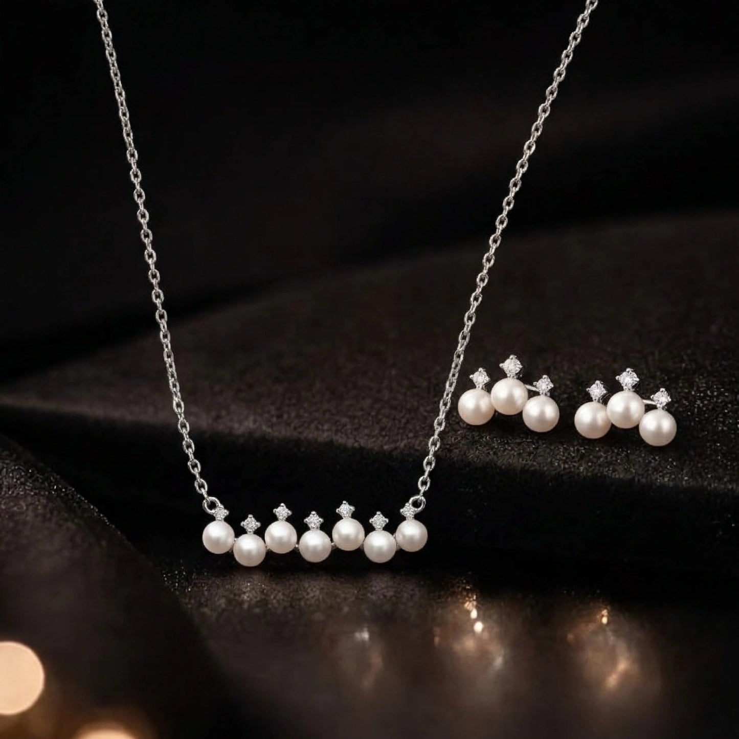 Alencia Royal Pearl Crown Set image 0