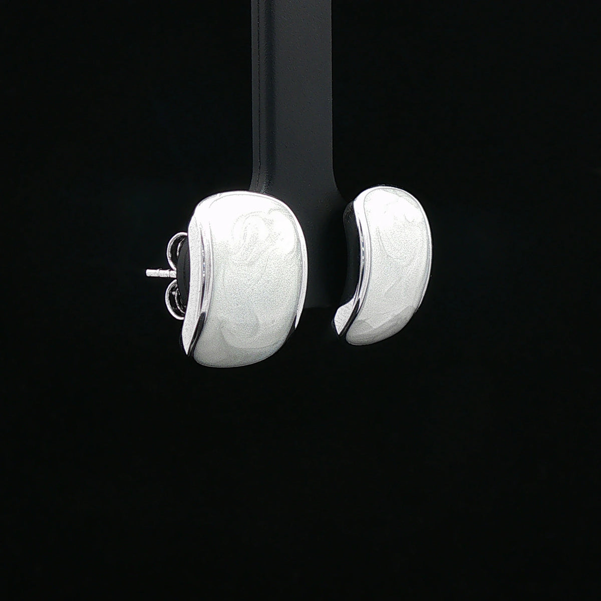 Luna Pearl Square Stud Earrings