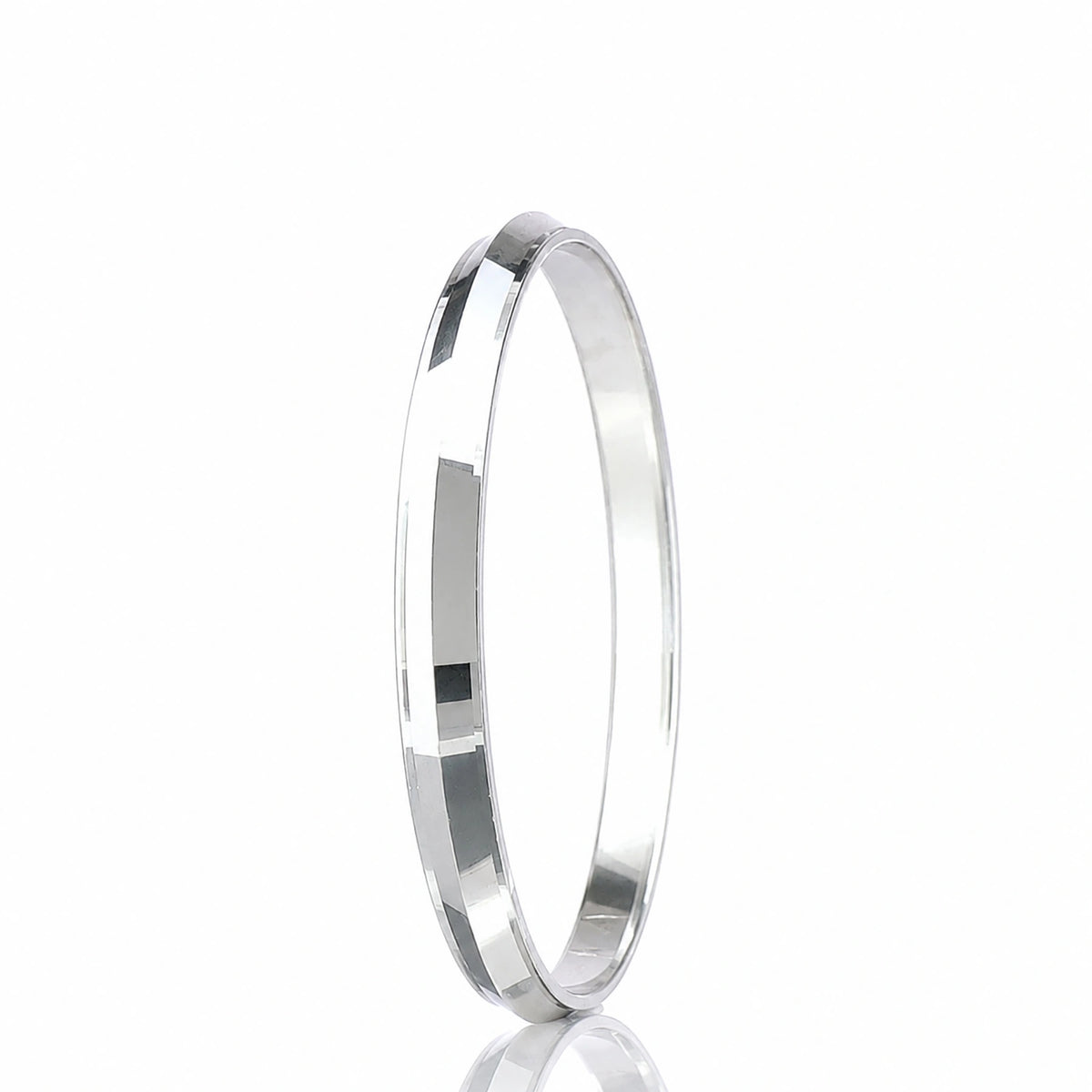 The Alencia Urban Beveled Edge Silver Bangle