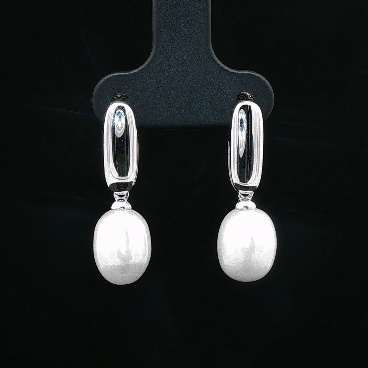 Oval Pearl Drop Earrings