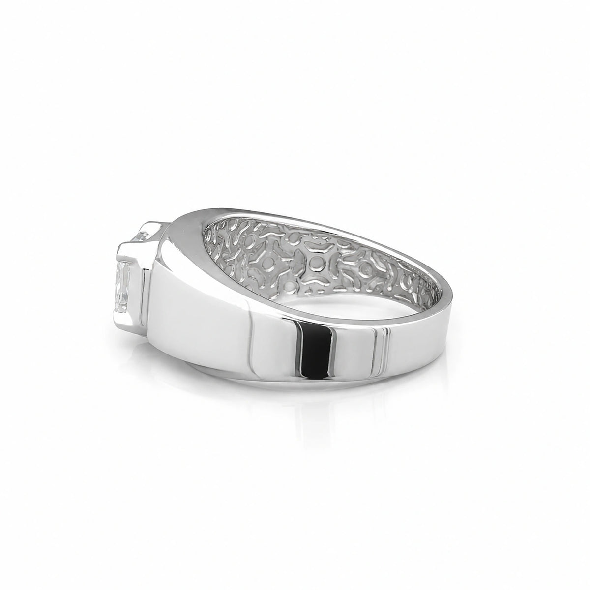 The Alencia Urban Classic Solitaire Silver Ring