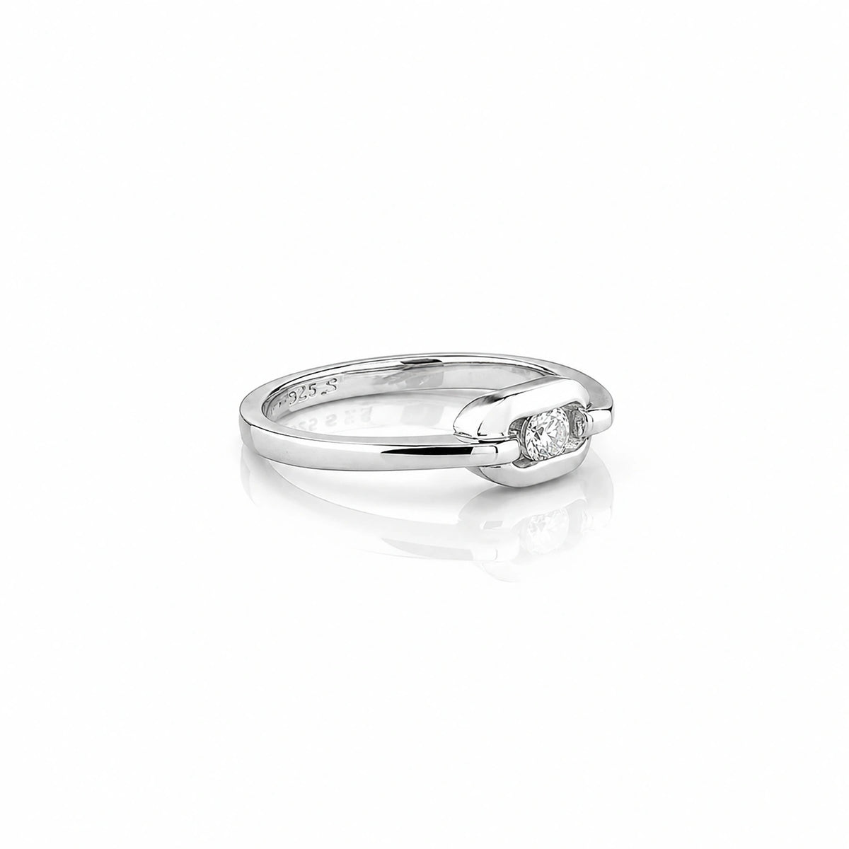 The Alencia Urban Serenade Link Solitaire Ring