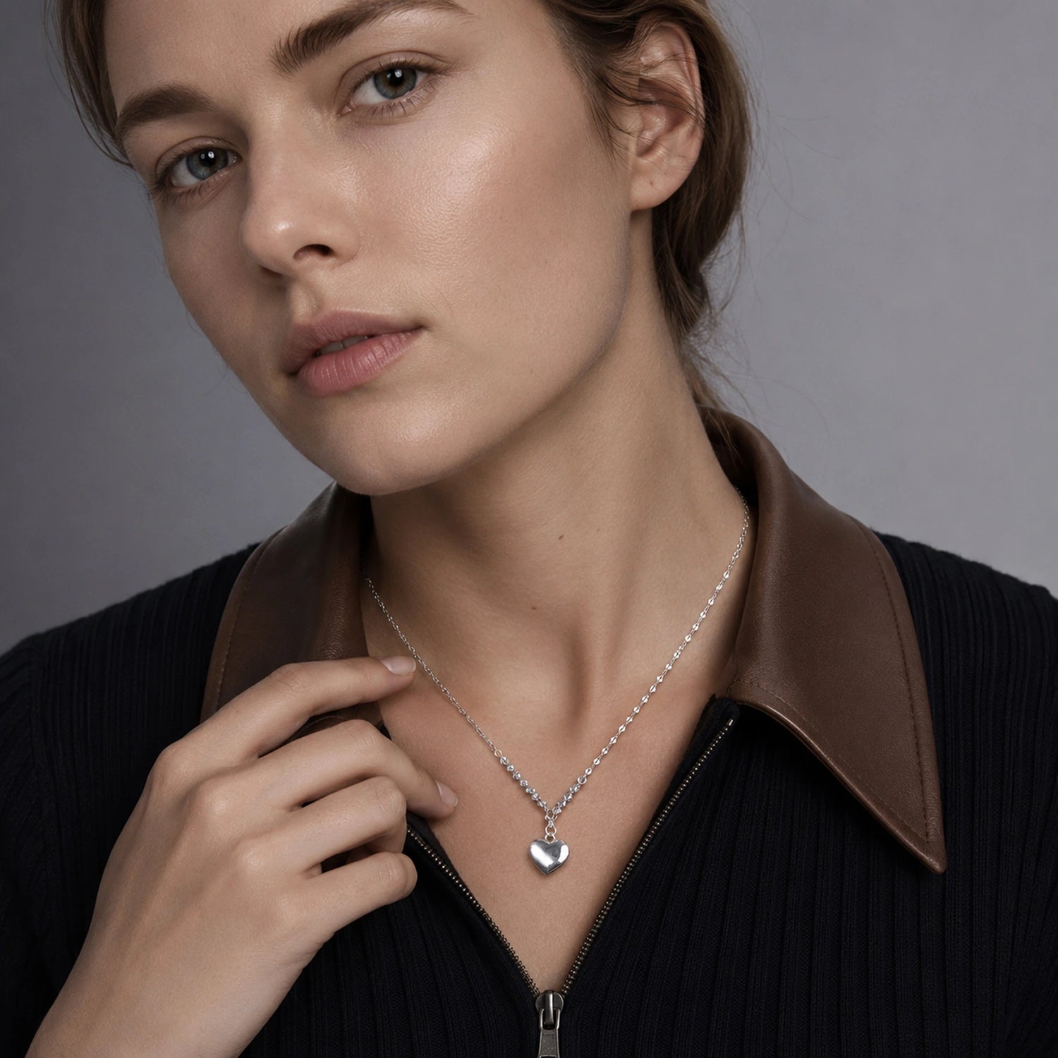 The Alencia Urban Classic Heart Pendant Necklace image 1
