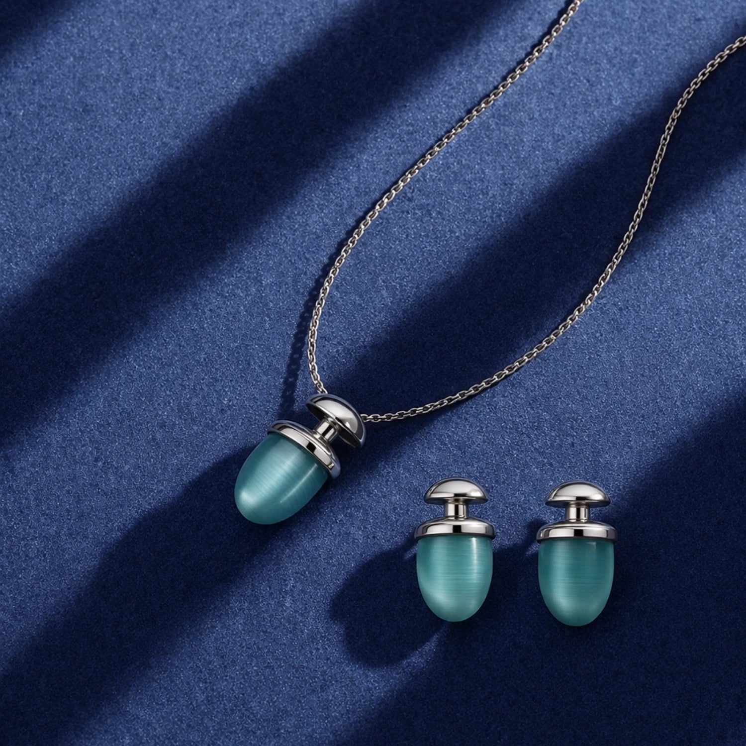 Alencia Azure Cat's Eye Acorn Set image 0