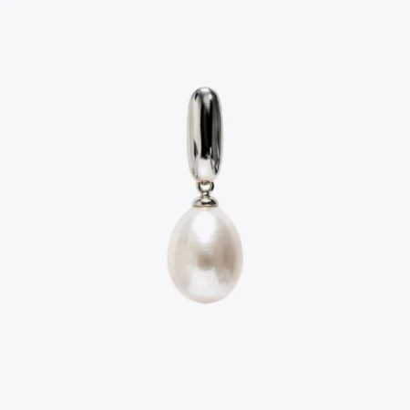 The Polished Pearl Drop Pendant
